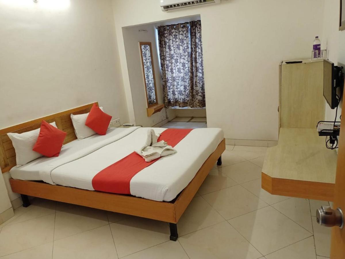 Hotel Wayfare Sirdi Kültér fotó