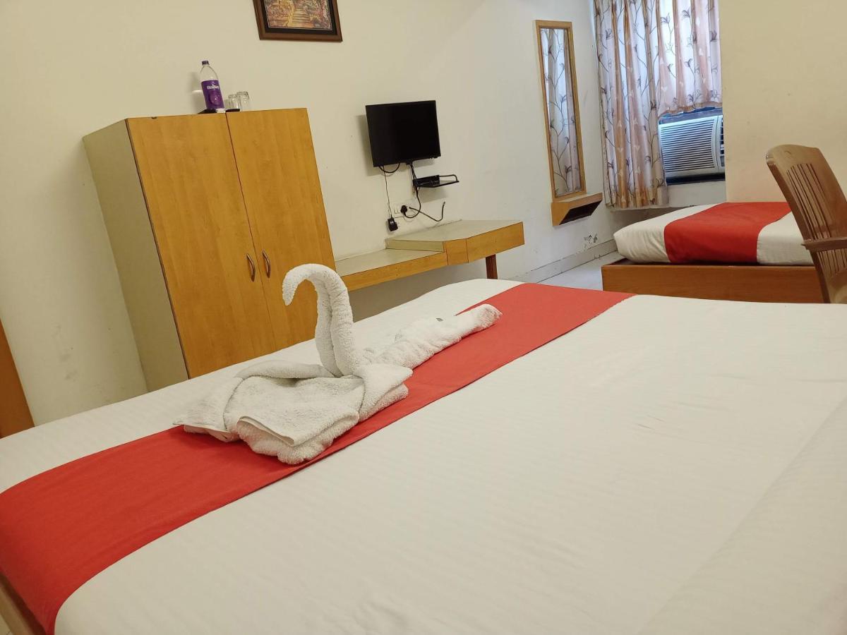 Hotel Wayfare Sirdi Kültér fotó