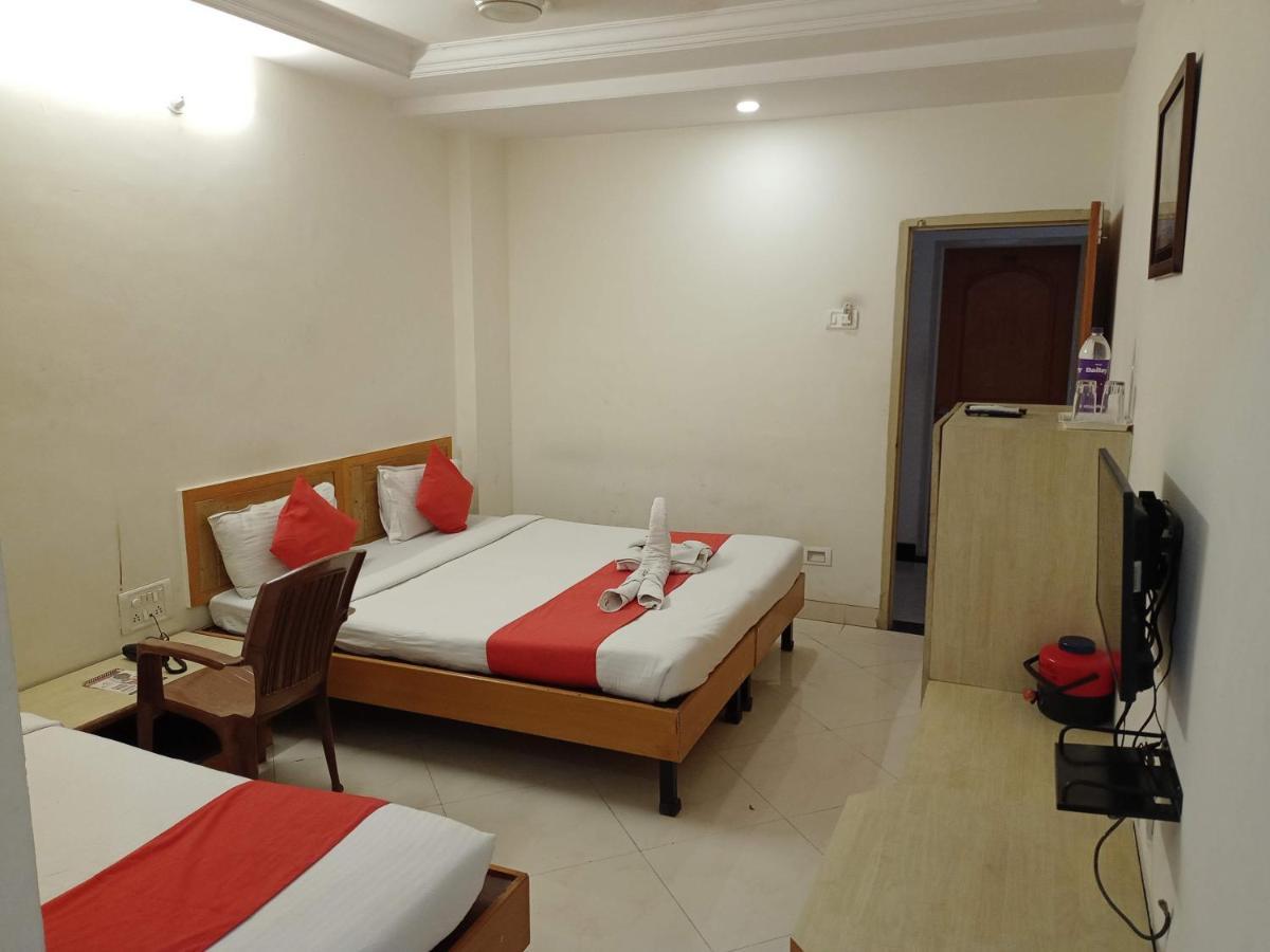 Hotel Wayfare Sirdi Kültér fotó