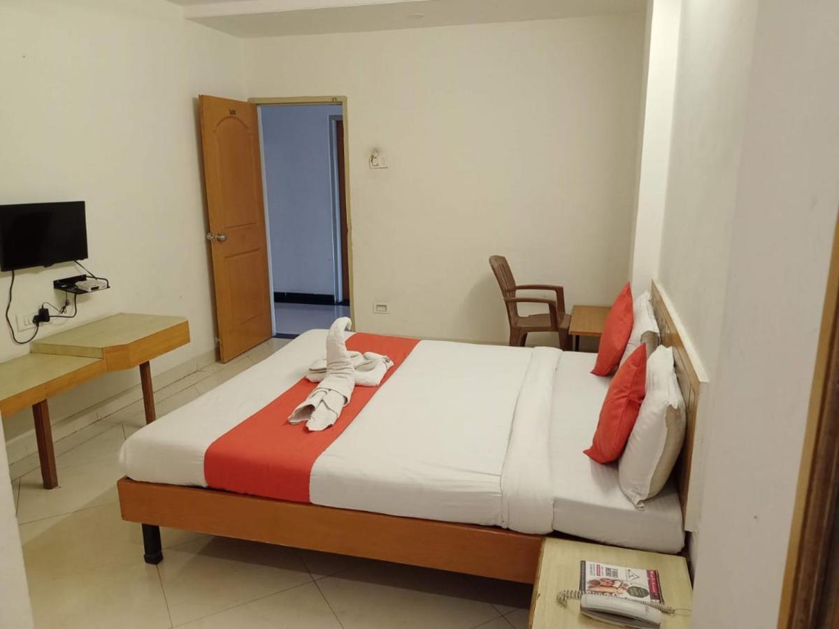Hotel Wayfare Sirdi Kültér fotó